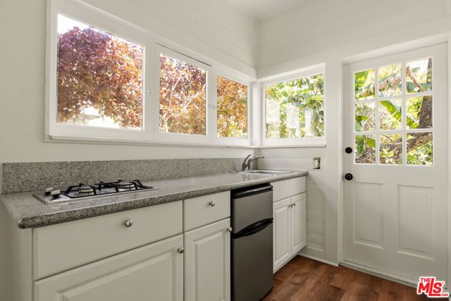 2302 S BUDLONG Avenue, Los Angeles, CA 90007