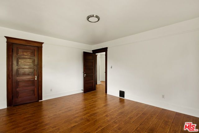 2302 S BUDLONG Avenue, Los Angeles, CA 90007