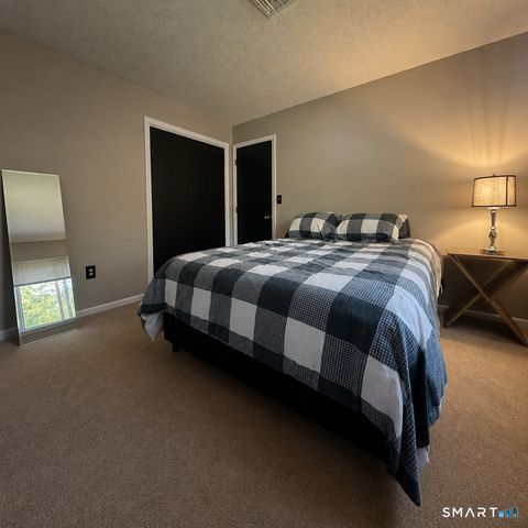150 Burritt Street 6J, Southington, CT 06479