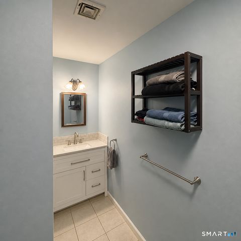 150 Burritt Street 6J, Southington, CT 06479