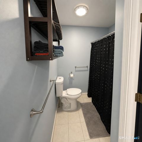 150 Burritt Street 6J, Southington, CT 06479