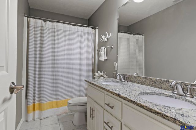 1711 S 177th Circle, Omaha, NE 68130