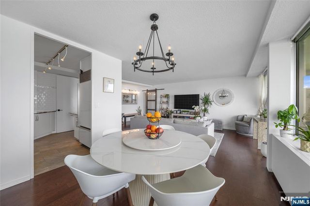 3 Horizon 801, Fort Lee, NJ 07024