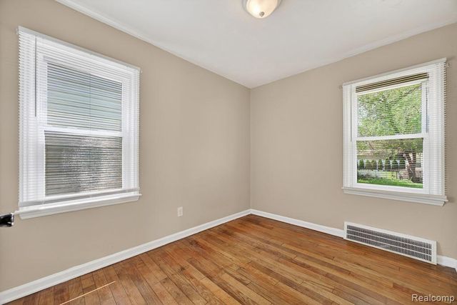 4924 Howe Road, Wayne, MI 48184