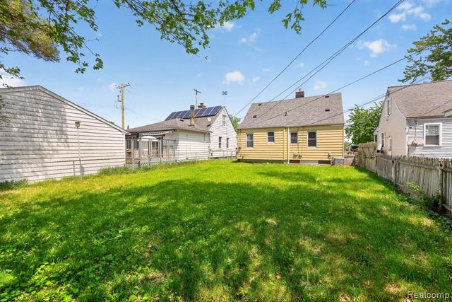 4924 Howe Road, Wayne, MI 48184