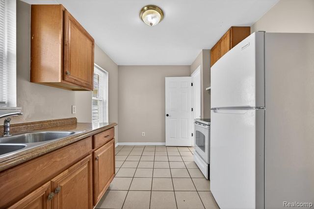 4924 Howe Road, Wayne, MI 48184