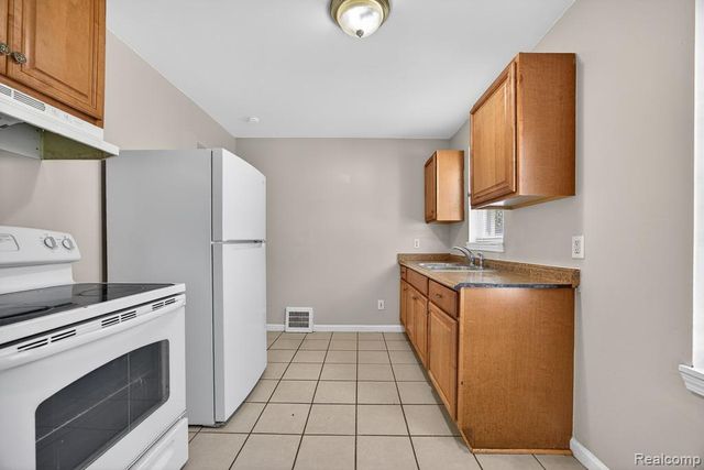 4924 Howe Road, Wayne, MI 48184
