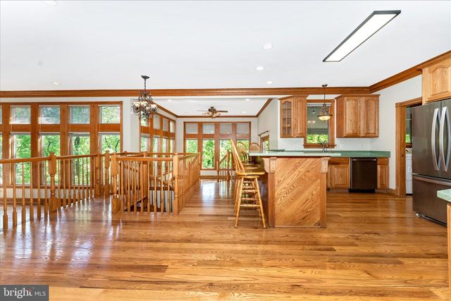 5019 OLD SWIMMING POOL RD, Frederick, MD 21703