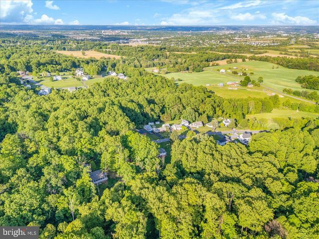 5019 OLD SWIMMING POOL RD, Frederick, MD 21703