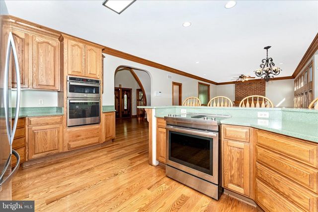 5019 OLD SWIMMING POOL RD, Frederick, MD 21703