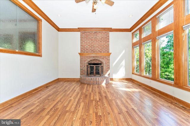 5019 OLD SWIMMING POOL RD, Frederick, MD 21703