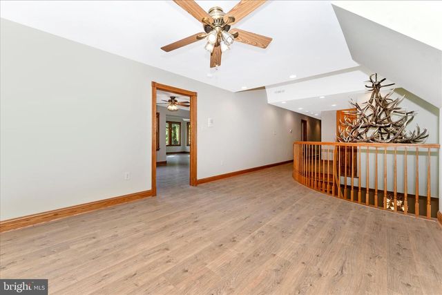5019 OLD SWIMMING POOL RD, Frederick, MD 21703