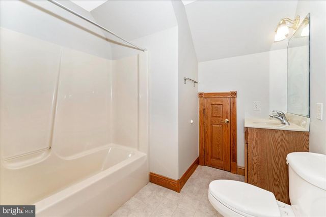 5019 OLD SWIMMING POOL RD, Frederick, MD 21703