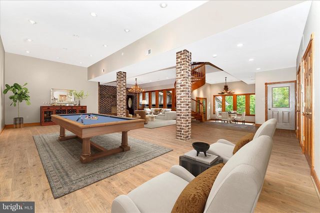 5019 OLD SWIMMING POOL RD, Frederick, MD 21703