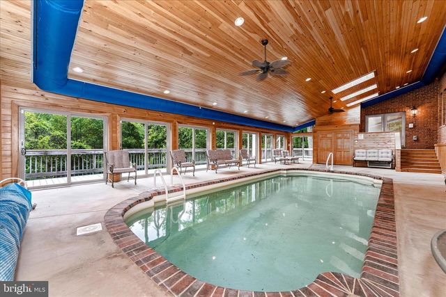 5019 OLD SWIMMING POOL RD, Frederick, MD 21703