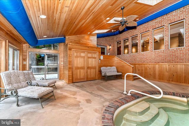5019 OLD SWIMMING POOL RD, Frederick, MD 21703