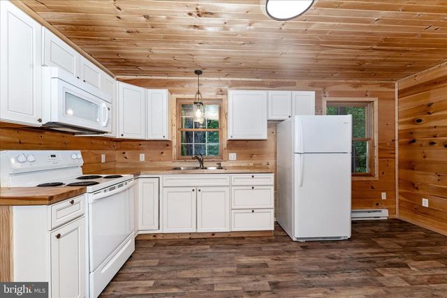 5019 OLD SWIMMING POOL RD, Frederick, MD 21703