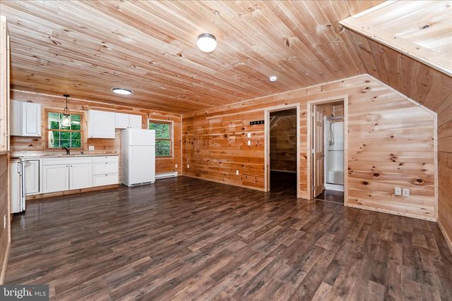 5019 OLD SWIMMING POOL RD, Frederick, MD 21703