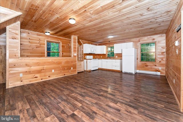 5019 OLD SWIMMING POOL RD, Frederick, MD 21703