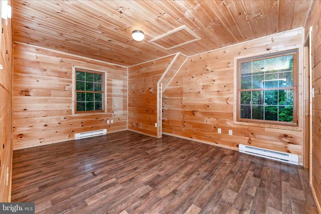 5019 OLD SWIMMING POOL RD, Frederick, MD 21703