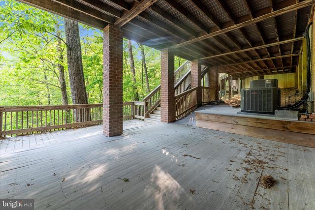 5019 OLD SWIMMING POOL RD, Frederick, MD 21703