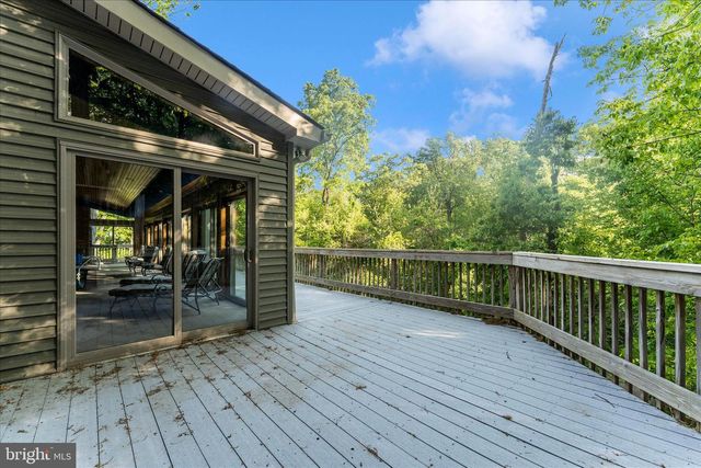 5019 OLD SWIMMING POOL RD, Frederick, MD 21703