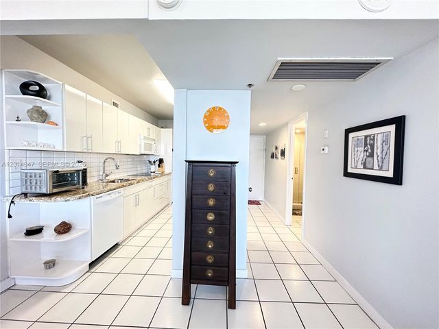 100 Lincoln Rd 1012, Miami Beach, FL 33139