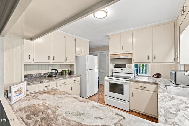 599 Green Hill Road, Bristol, VA 24201