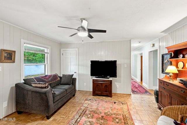 599 Green Hill Road, Bristol, VA 24201