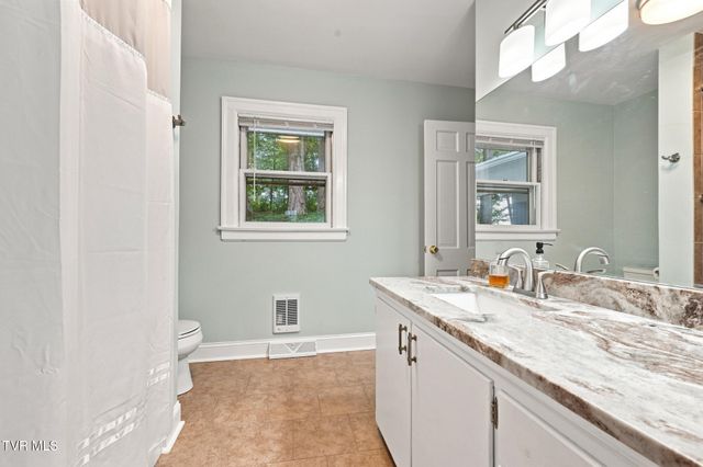 599 Green Hill Road, Bristol, VA 24201