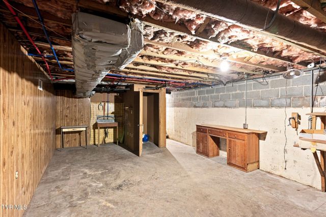 599 Green Hill Road, Bristol, VA 24201
