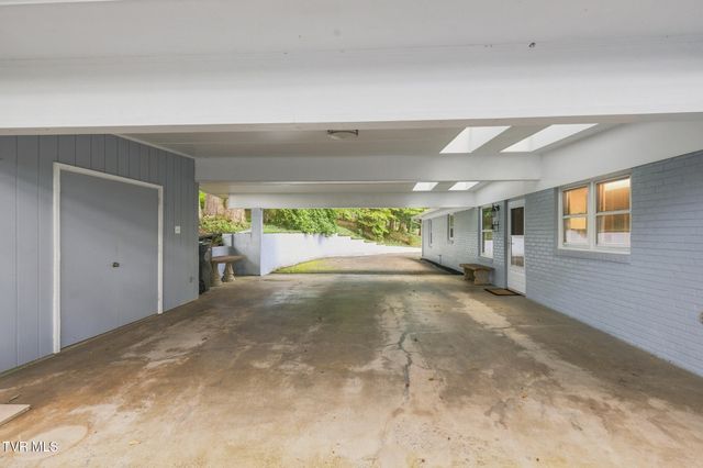 599 Green Hill Road, Bristol, VA 24201