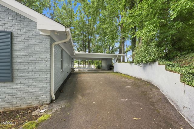 599 Green Hill Road, Bristol, VA 24201