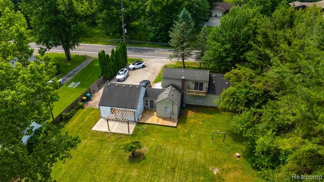 30930 Pennsylvania Road, Romulus, MI 48174