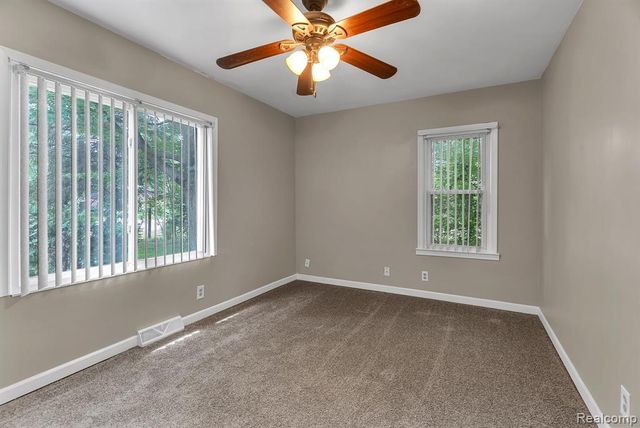 30930 Pennsylvania Road, Romulus, MI 48174