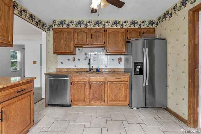 30930 Pennsylvania Road, Romulus, MI 48174