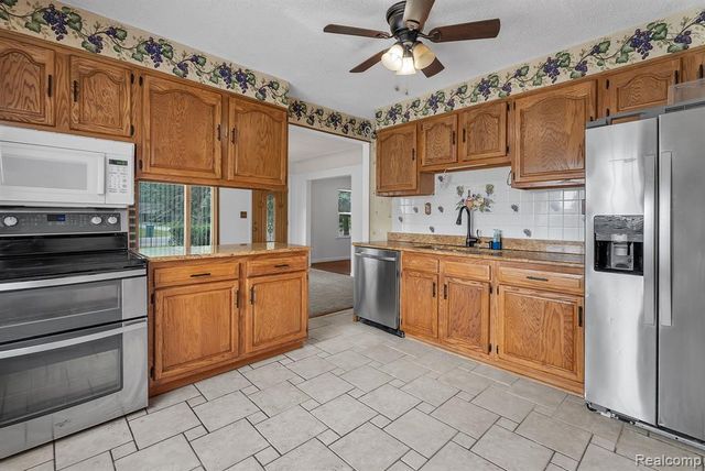 30930 Pennsylvania Road, Romulus, MI 48174