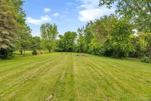 30930 Pennsylvania Road, Romulus, MI 48174