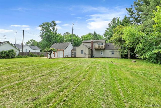 30930 Pennsylvania Road, Romulus, MI 48174