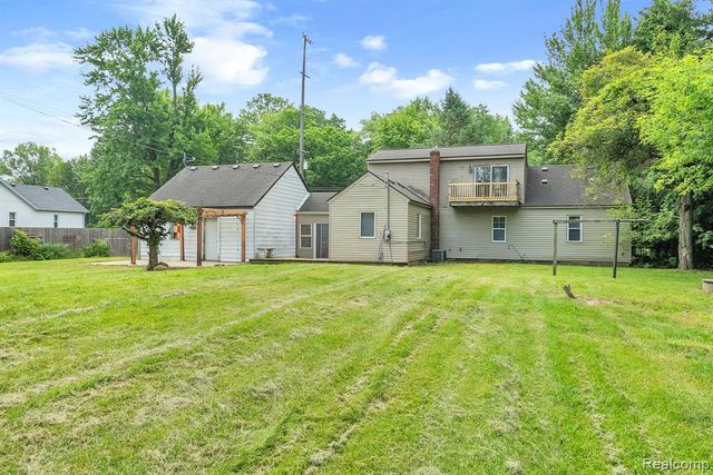 30930 Pennsylvania Road, Romulus, MI 48174