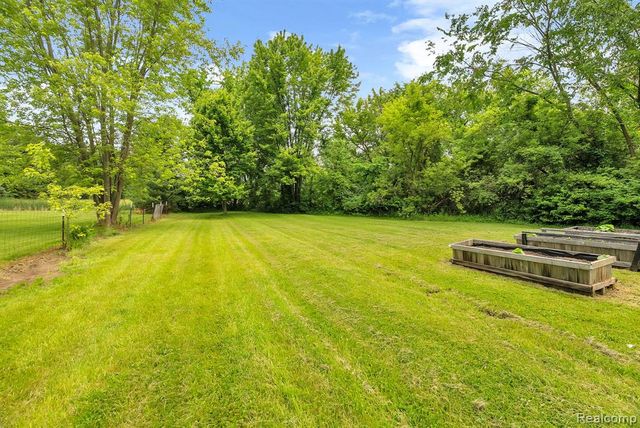 30930 Pennsylvania Road, Romulus, MI 48174