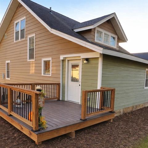 708 13th Avenue, Bloomer, WI 54724