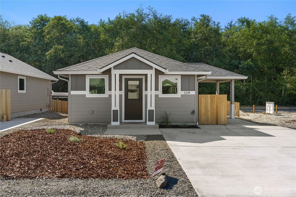 119 7th Street SW, Long Beach, WA 98631