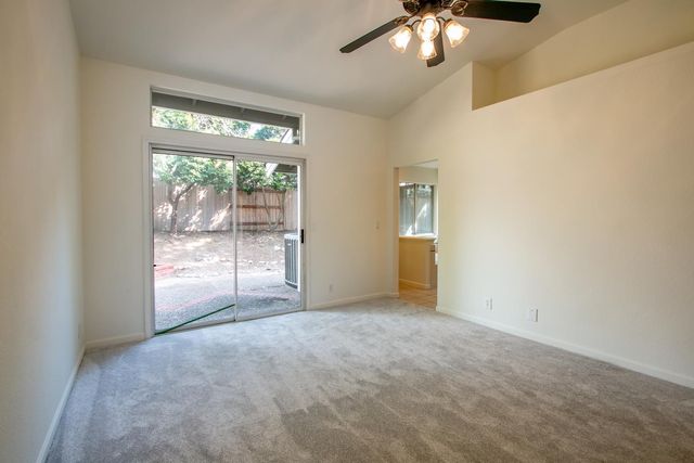 126 Manseau Dr, Folsom, CA 95630
