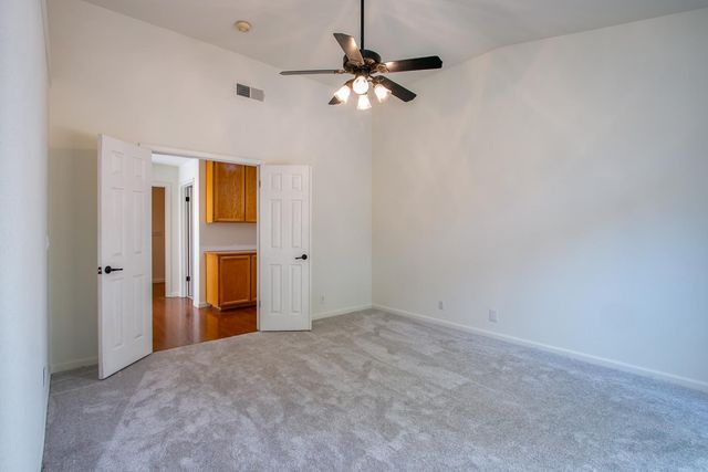 126 Manseau Dr, Folsom, CA 95630