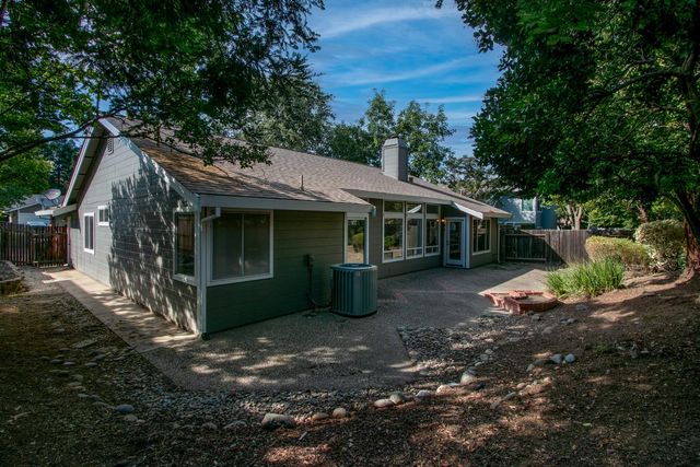 126 Manseau Dr, Folsom, CA 95630