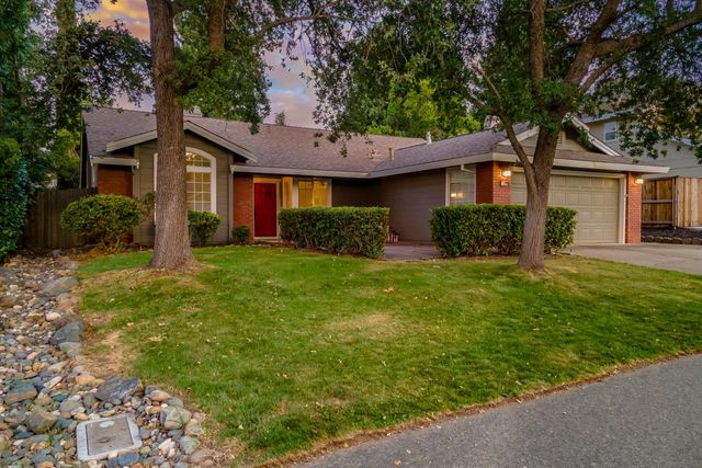 126 Manseau Dr, Folsom, CA 95630