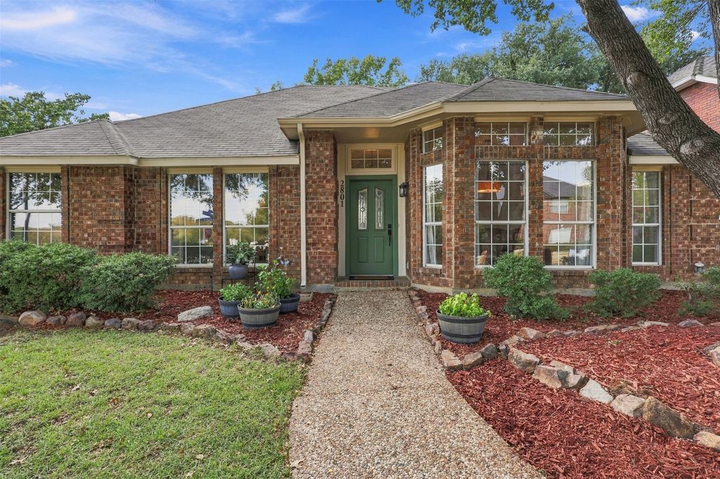 2801 Buena Vista Court, Carrollton, TX 75007 — photo 5