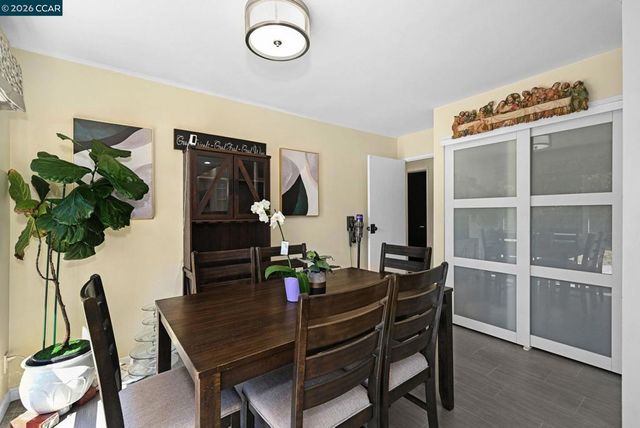 933 Santa Lucia Dr, Pleasant Hill, CA 94523