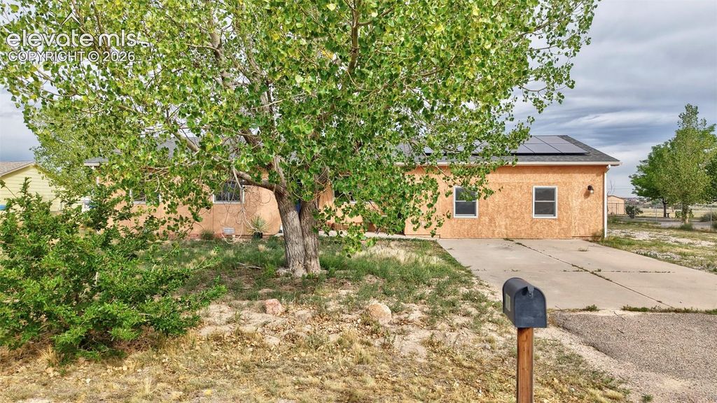 191 N Bumgardner Drive, Pueblo West, CO 81007 — photo 3